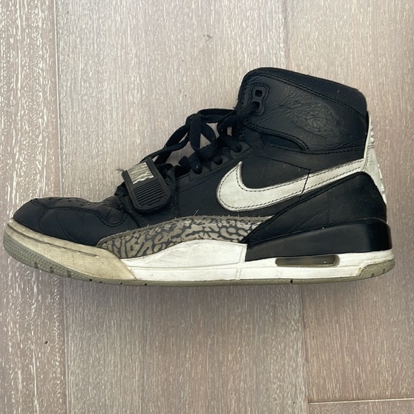 Air Jordan Legacy 312 sneakers - Picture 6 of 9